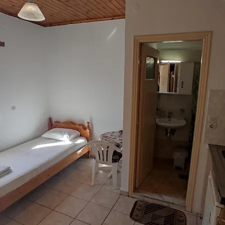Angelos Rooms Mytilene Exterior photo