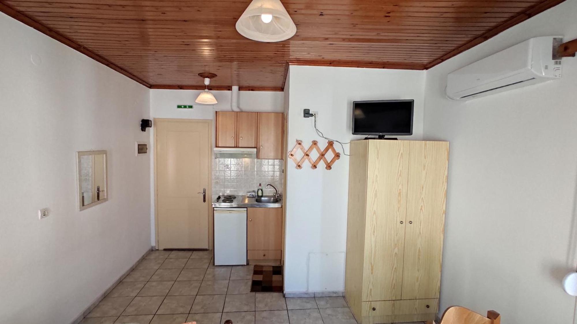 Angelos Apartment *
